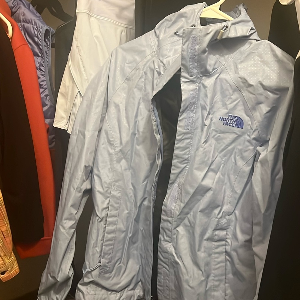 SOLD Women North Face Venture Jacket